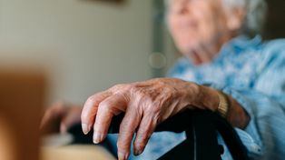 Dieta i ruch to nie wszystko. Naukowcy tłumaczą, jak dożyć 100 lat