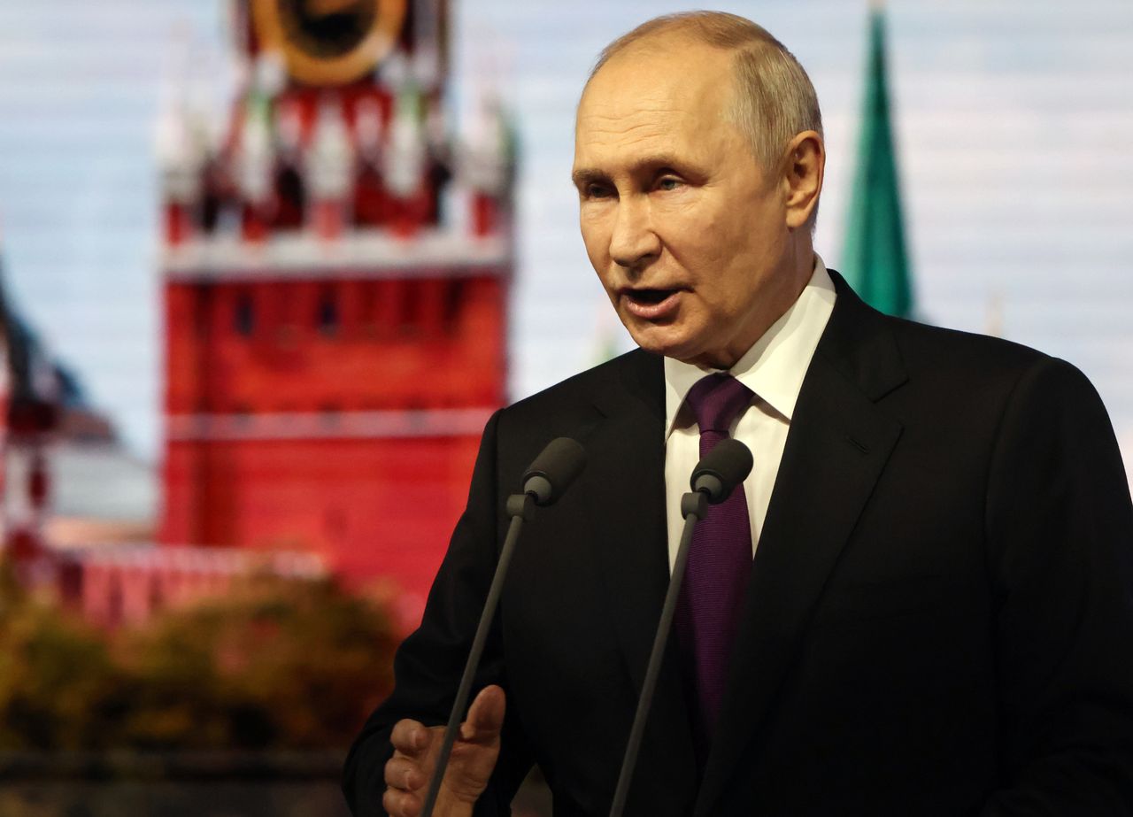 Rubel zniszczony przez agresję na Ukrainę i "imperialną politykę Kremla"