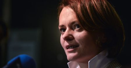 Jadwiga Emilewicz oburzona sprawą usunięcia piosenki Kazika. Pisze list do szefa Rady Mediów Narodowych