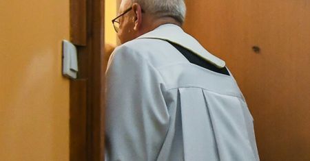 Podszywają się pod księży. Po tym ich rozpoznasz