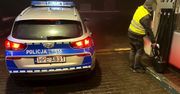 Kierowcy zabrakło paliwa. Niebawem na miejscu pojawiła się policja