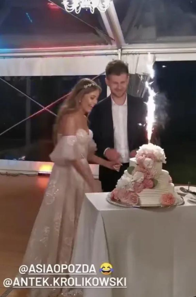 Joanna Opozda próbuje sprzedać suknie ze ślubu z Antkiem Królikowskim