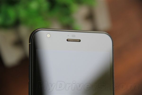 Czy podróbki mogą być premium? Oto androidowy klon iPhone'a 6, którego nie wygniesz i nie porysujesz 11