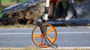 89-letni rowerzysta potrącony przez ciężarówkę w Grabinie. Senior trafił do szpitala