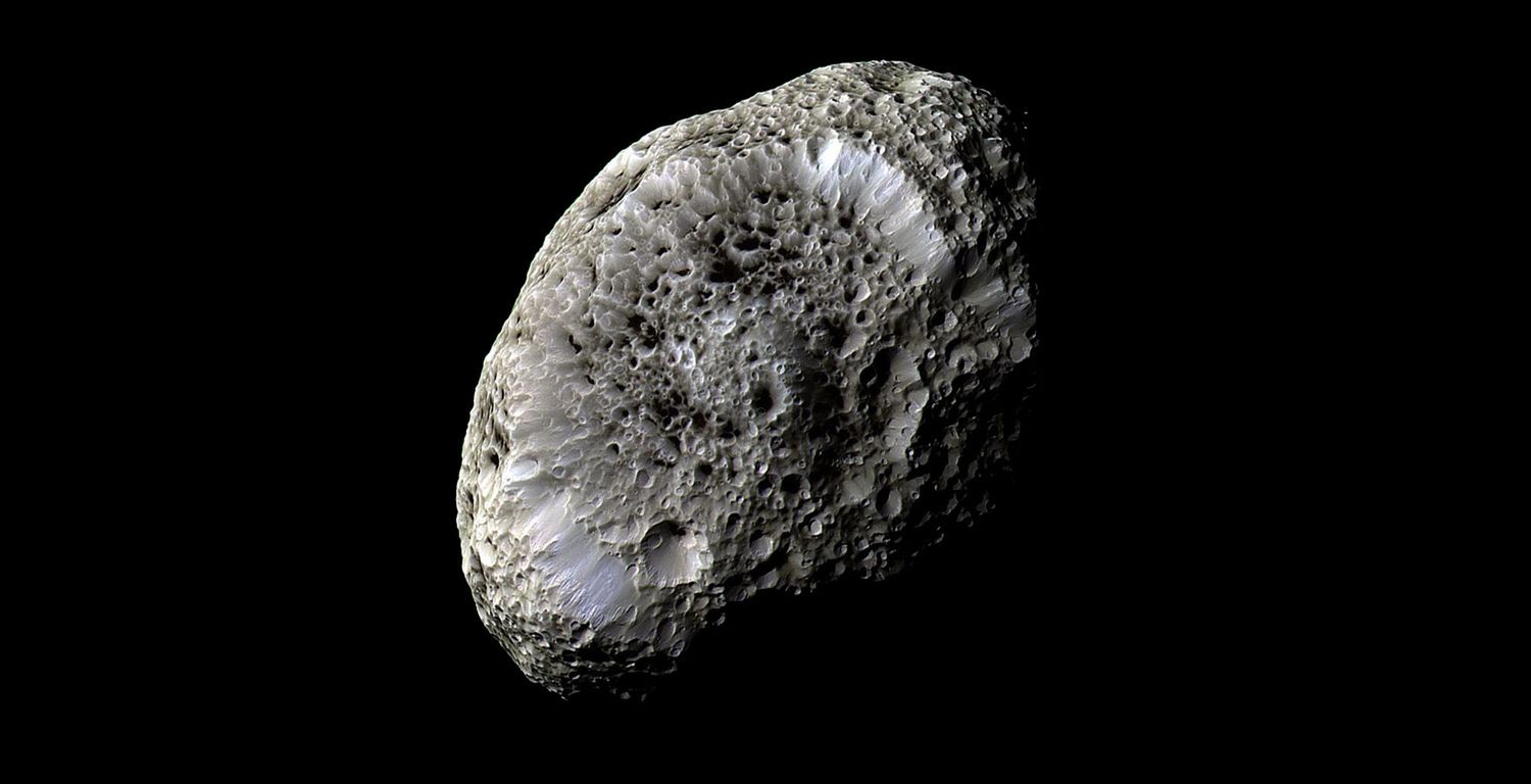 Sonda Cassini jest w kosmosie już od 20 lat. Oto najlepsze zdjęcia Saturna, które zarejestrowała 5