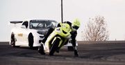 Drift Battle: Mazda RX7 vs Kawasaki ZX-10 [wideo]