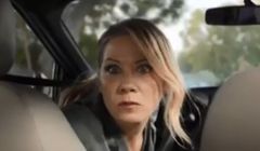 Christina Applegate w spocie M&amp;M’s na Super Bowl