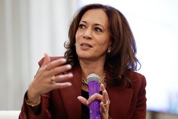 Mąż Kamali Harris pochodzi z Polski? Prawda o Douglasie Emhoffie