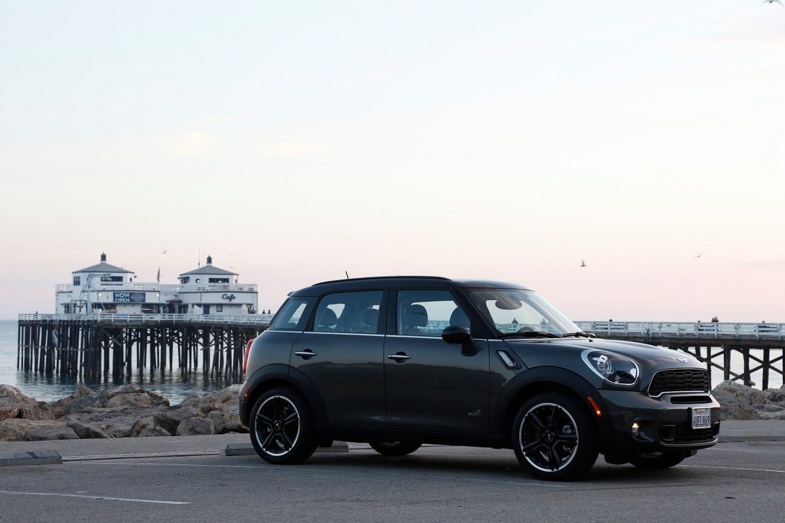 Galeria Mini jako celebracja sprzedaży półmilionowego egzemplarza w USA 77