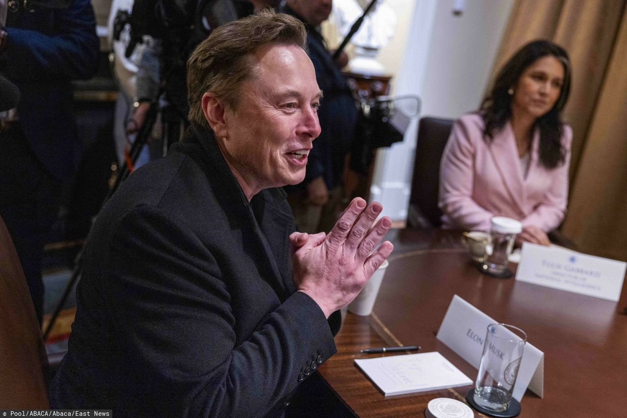 musk shifts focus to rescue tesla amid profit plunge