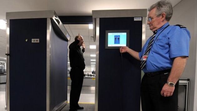 Z małym penisem lepiej nie pokazuj się na lotnisku! 1