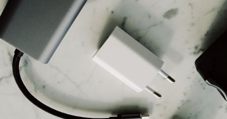 Jaki powerbank kupić i na co zwrócić uwagę? Poradnik