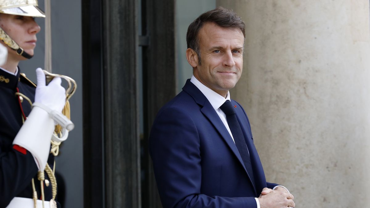 PARIS, FRANCE - MAY 3: France's President Emmanuel Macron waits to greet Estonia's prime minister at the Elysee Palace in Paris, France on May 3, 2024. (Photo by Antoine Gyori - Corbis/Corbis via Getty Images)
