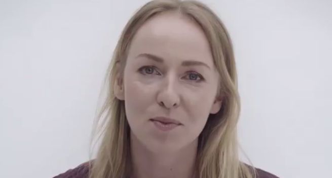 Żona Szymona Hołowni w jego spocie wyborczym rozmawia z kobietami (wideo)