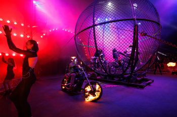 Zginął na oczach tłumu. Imperial Royal Circus w żałobie