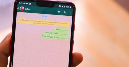 WhatsApp wprowadza kontrowersyjne zmiany. Chodzi o blokowanie wiadomości i połączeń