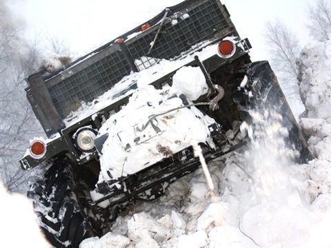 Rosyjski Hummer domowej roboty pokona prawie każdą przeszkodę 16
