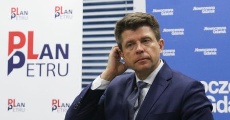 Chce limitów płatności gotówką. "Musi być pewne ograniczenie"