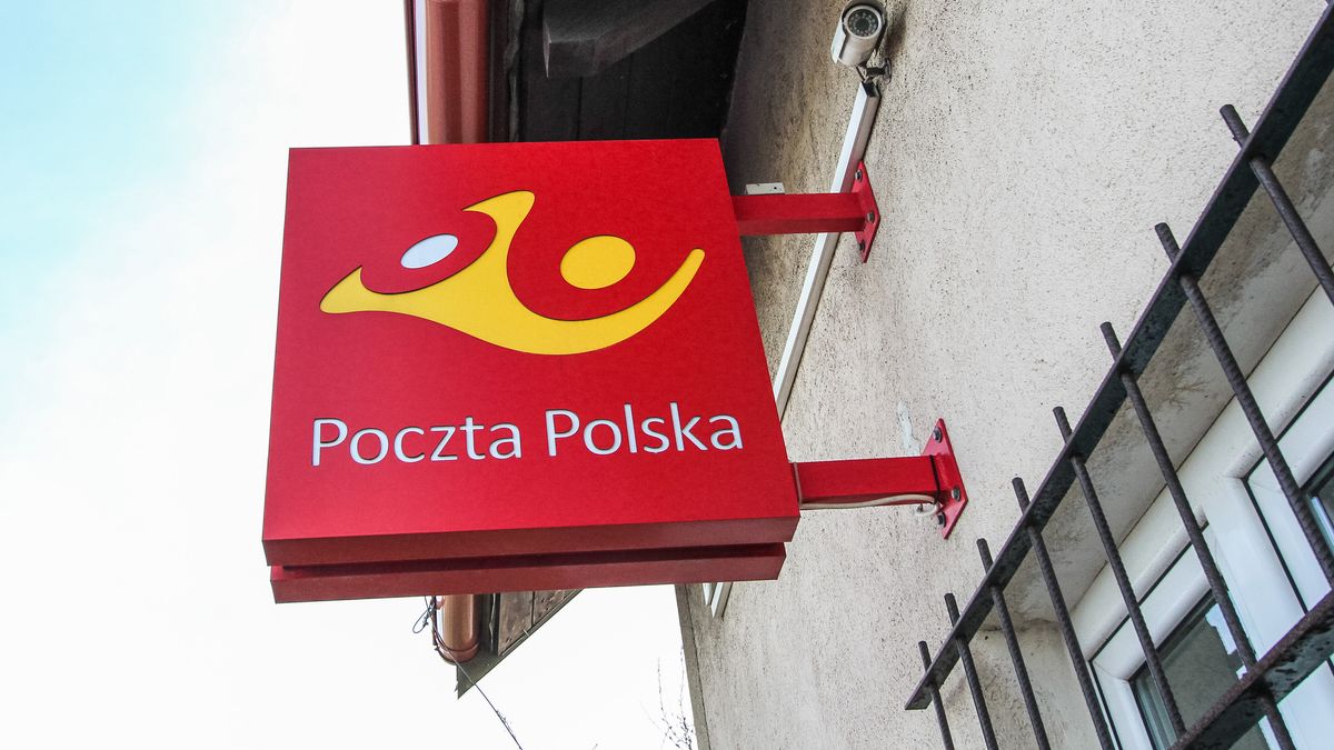 Oszuści wykorzystali wizerunek Poczty Polskiej, fot. Getty Images