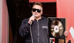 W fake newsie o śmierci Muńka Staszczyka cyberprzestępcy zastawili pułapkę