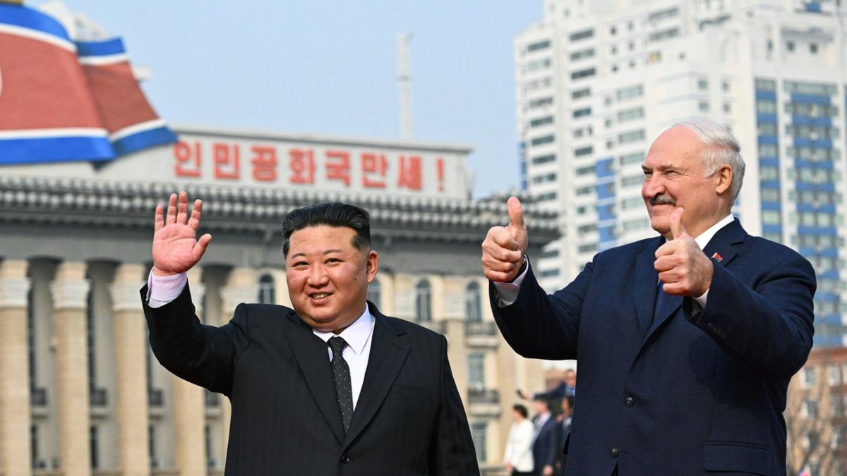 Alaksandr Łukaszenka i Kim Dzong Un