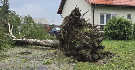 Nawałnica zabrała dach nad głową wielu rodzinom z Gminy Drobin!