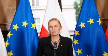 Nowacka wylicza błędy. "Dzisiaj przestała być małopolską kurator"