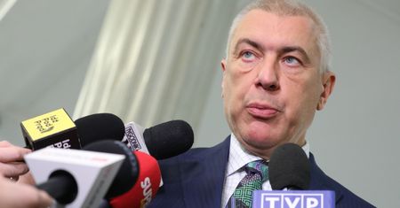 Gądecki zaapelował do polityków. Giertych odpowiedział. "To się musi skończyć"