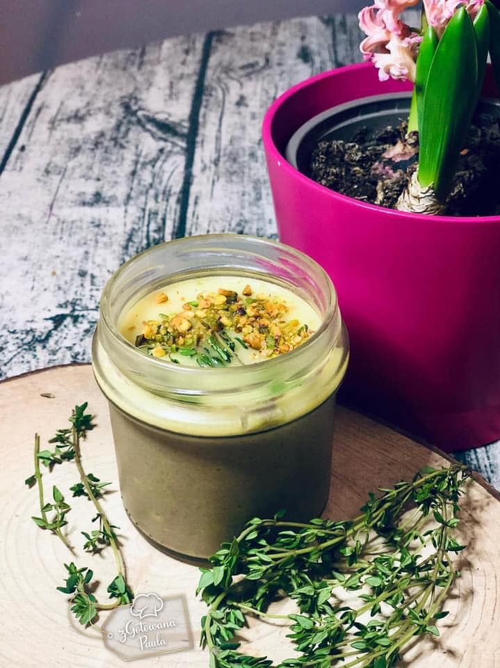 Pâté z wątróbek drobiowych z pistacjami