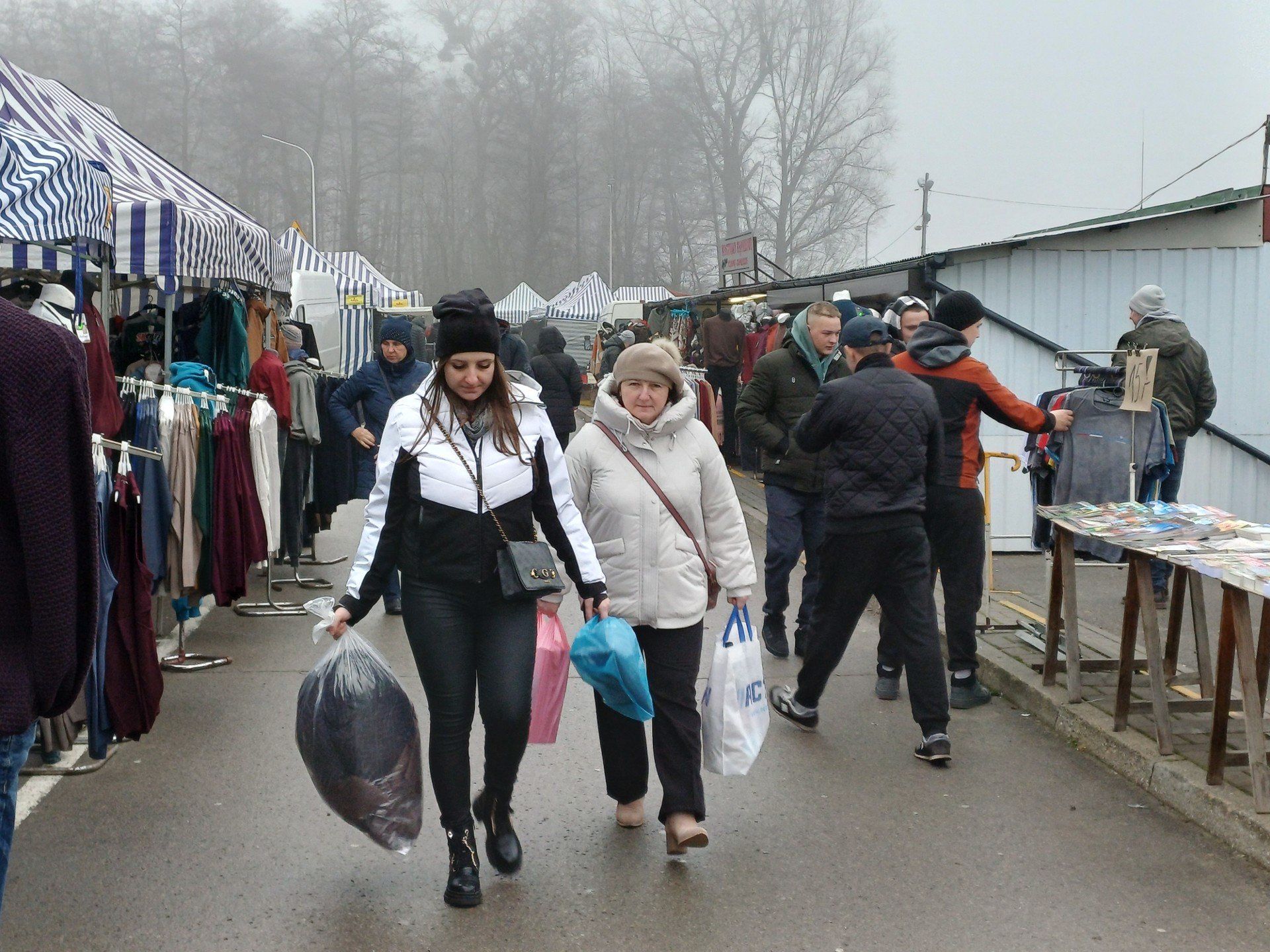 Taj wyglądał targ w Ostrowcu 