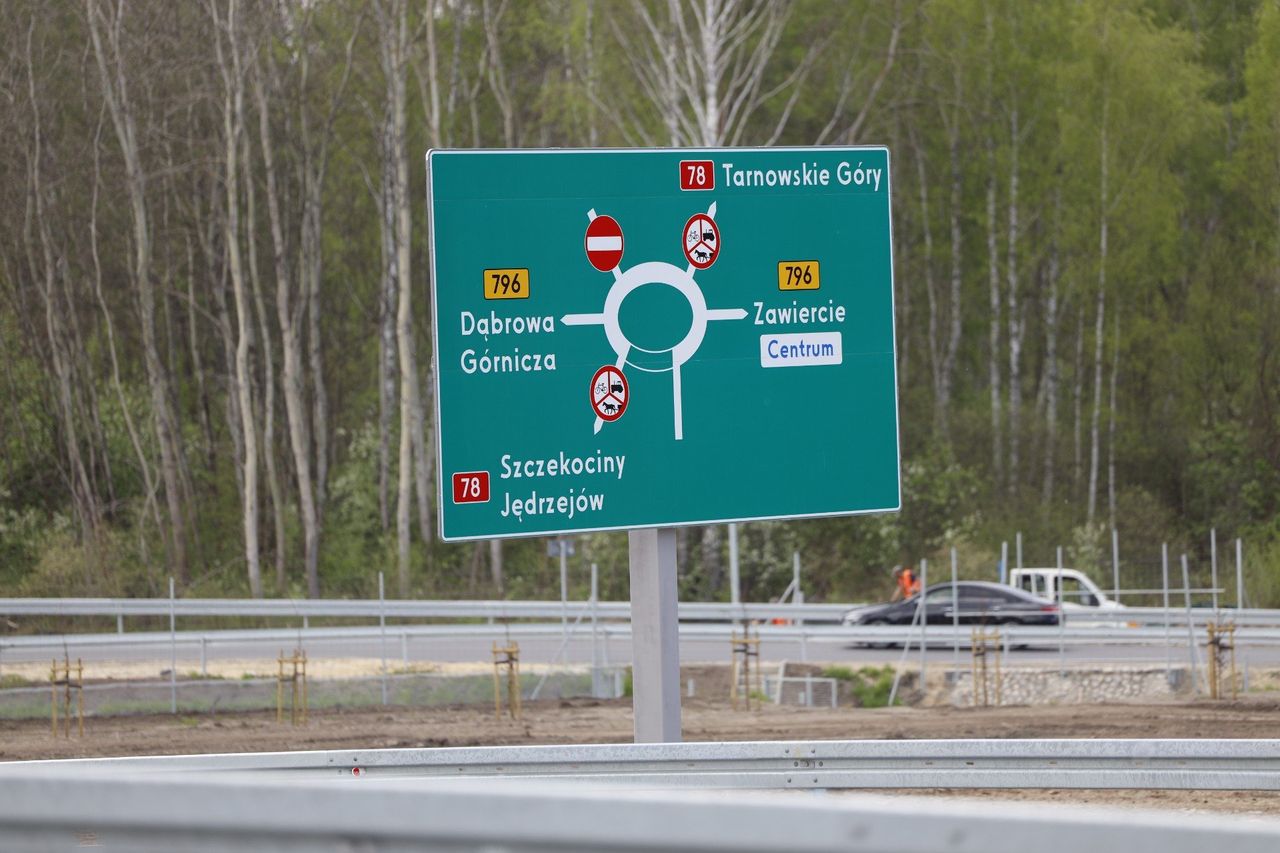 Nareszcie otwarto nową obwodnicę Poręby i Zawiercia! To blisko 17 km pięknej drogi – zobacz zdjęcia. Trasa prezentuje się świetnie
