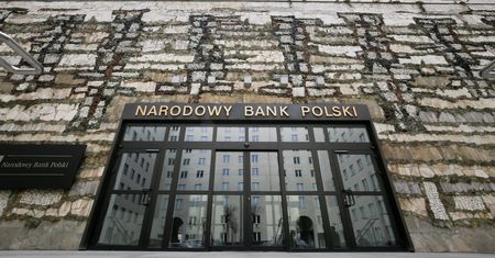 Czym jest bank centralny i jakie funkcje spełnia w danym kraju?