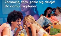 Żabka Jush wprowadza dowozy w plener, promuje to w kampanii