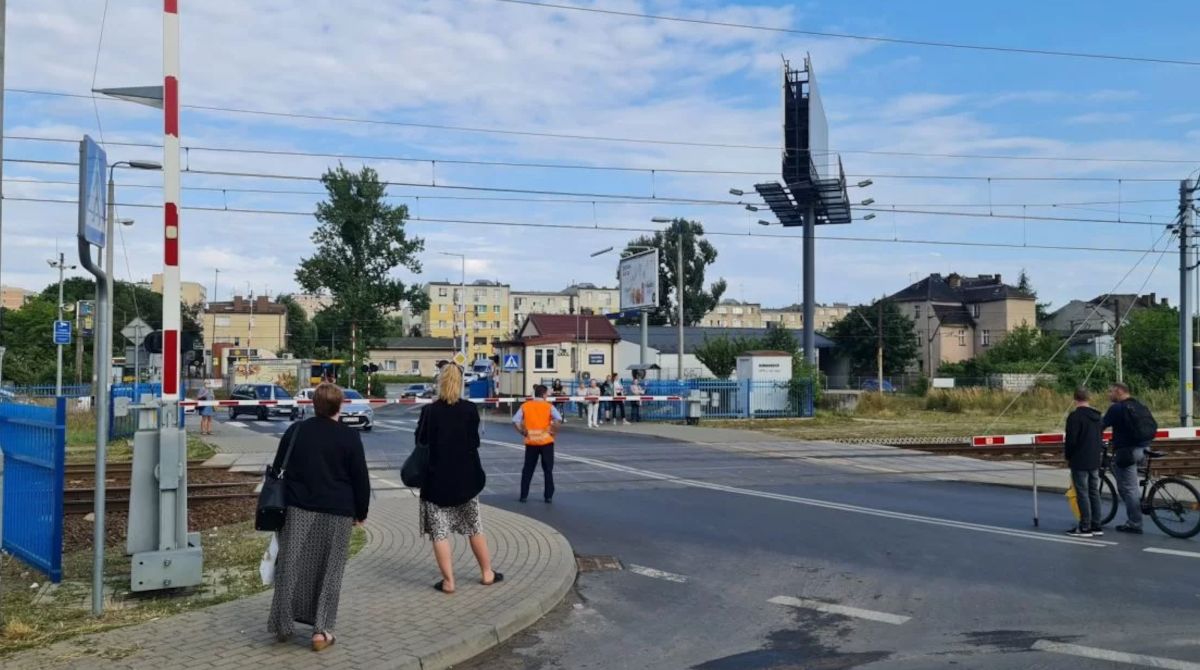 Radny proponuje zmiany na przejeździe na Dębcu.