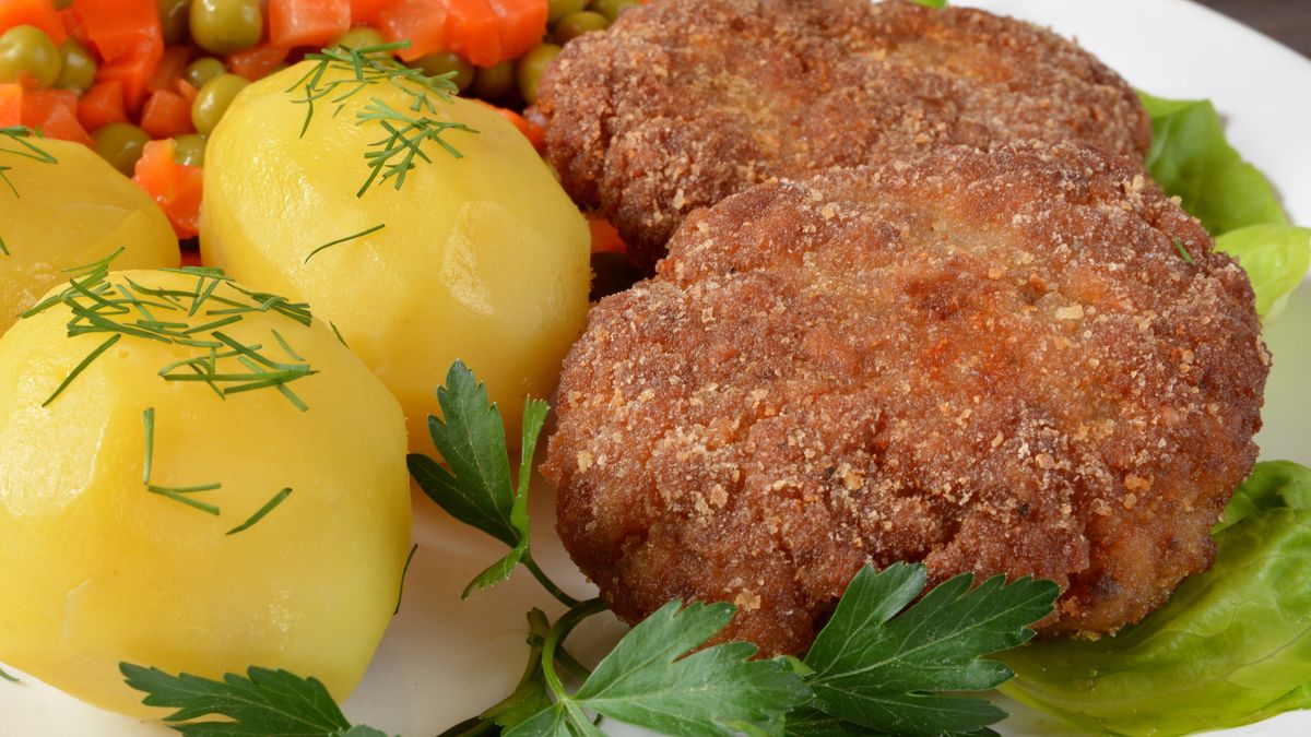 Mielone kotlety z pewnym dodatkiem