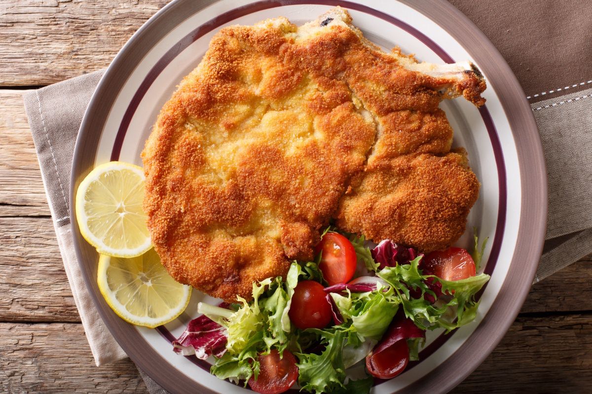 Breaded pork cutlet: Why keeping the bone in makes a difference