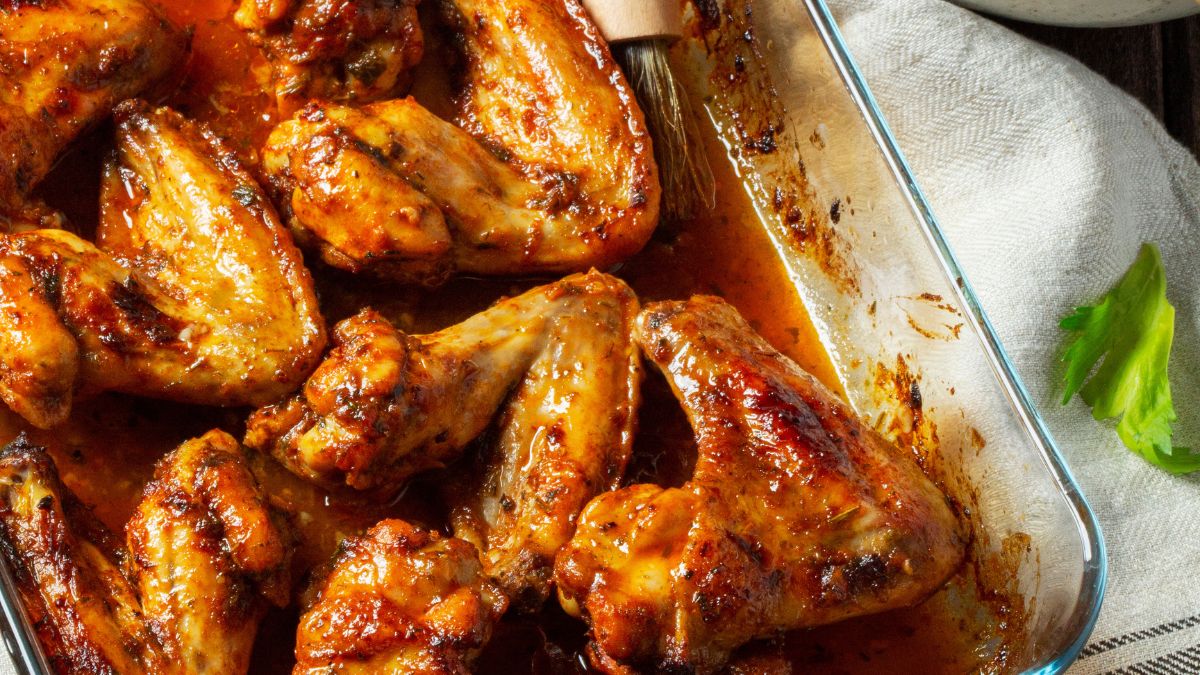 Marynata z tym dodatkiem podkręci smak skrzydełek z kurczaka