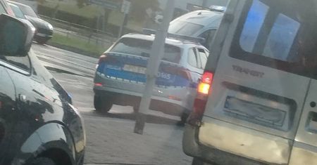 Wieczorne zdarzenie w Lublinie. Radiowóz uderzony przez samochód osobowy