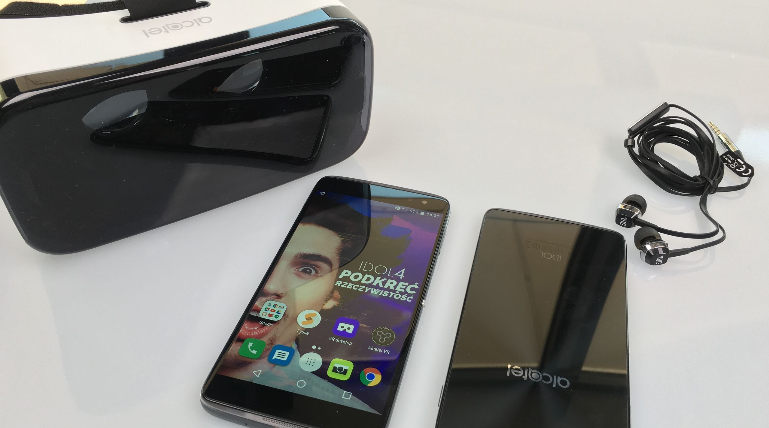 Nowe smartfony Alcatela oficjalnie w Polsce. Oto Idol 4 i 4S z ciekawymi bonusami 5