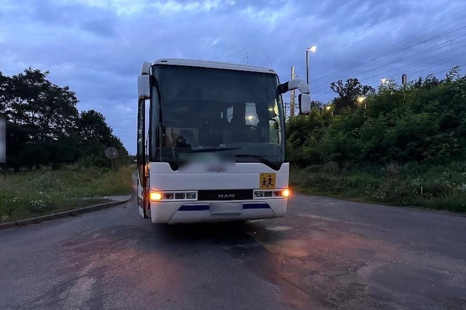 Nietrzeźwy chciał zawieźć dzieci autobusem. W porę zareagowała policja