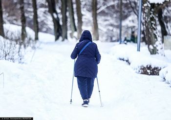 Nie każdy senior o tym wie. To umożliwia legitymacja emeryta