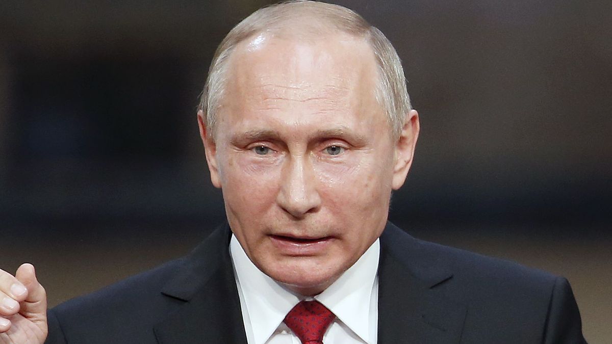 Putin skrytykował urzędników za późną reakcję po wycieku oleju napędowego