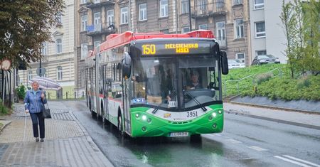 Studenci wracają na uczelnie. Autobusy i trolejbusy będą jeździły częściej