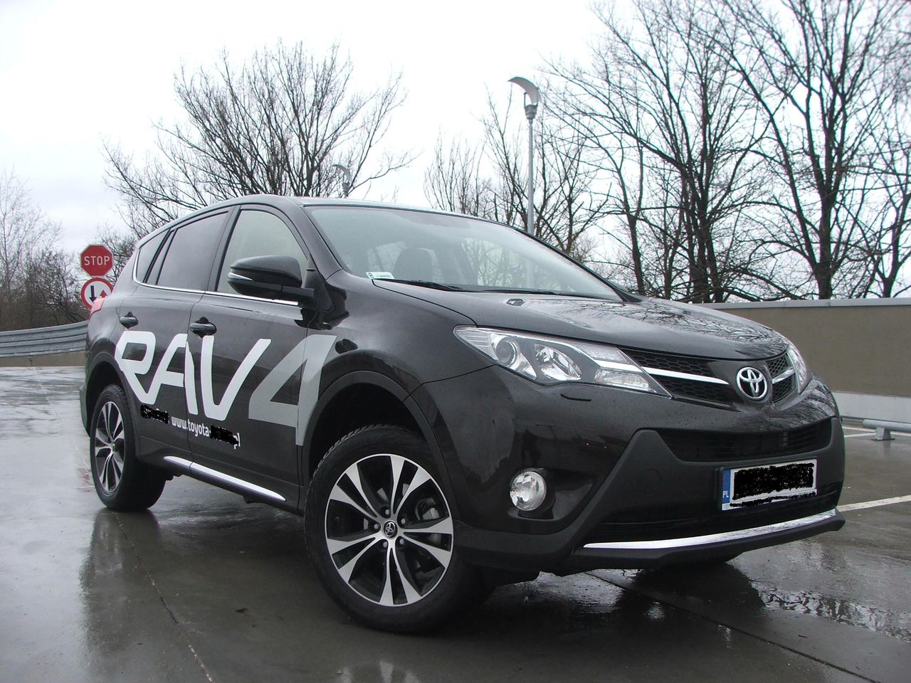 Maciek testuje - Toyota RAV 4 2.0 Premium 20th anniversary