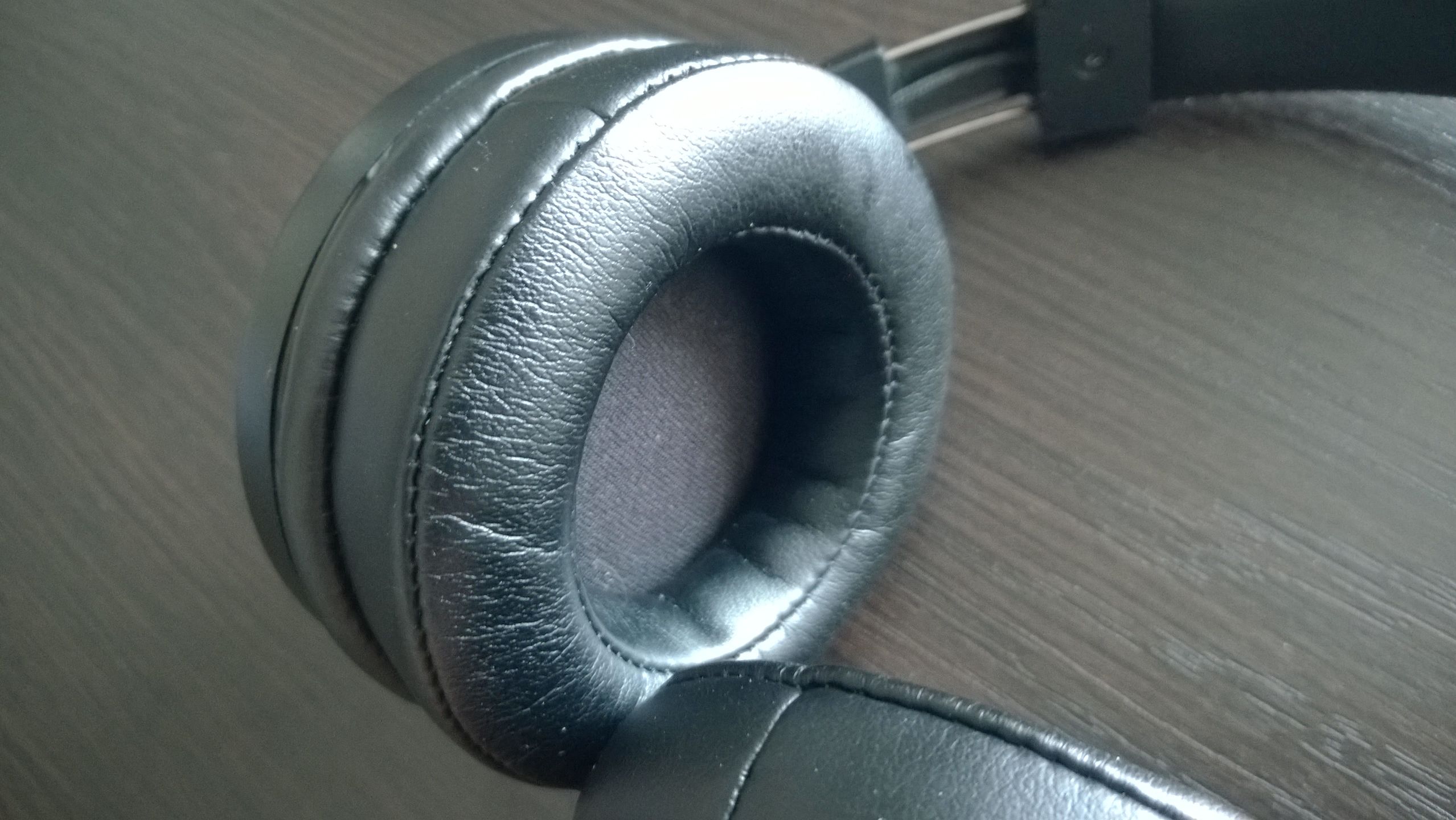Razer Adaro Wireless – wygoda, mobilność i jakość, które uzależniają [test] 5