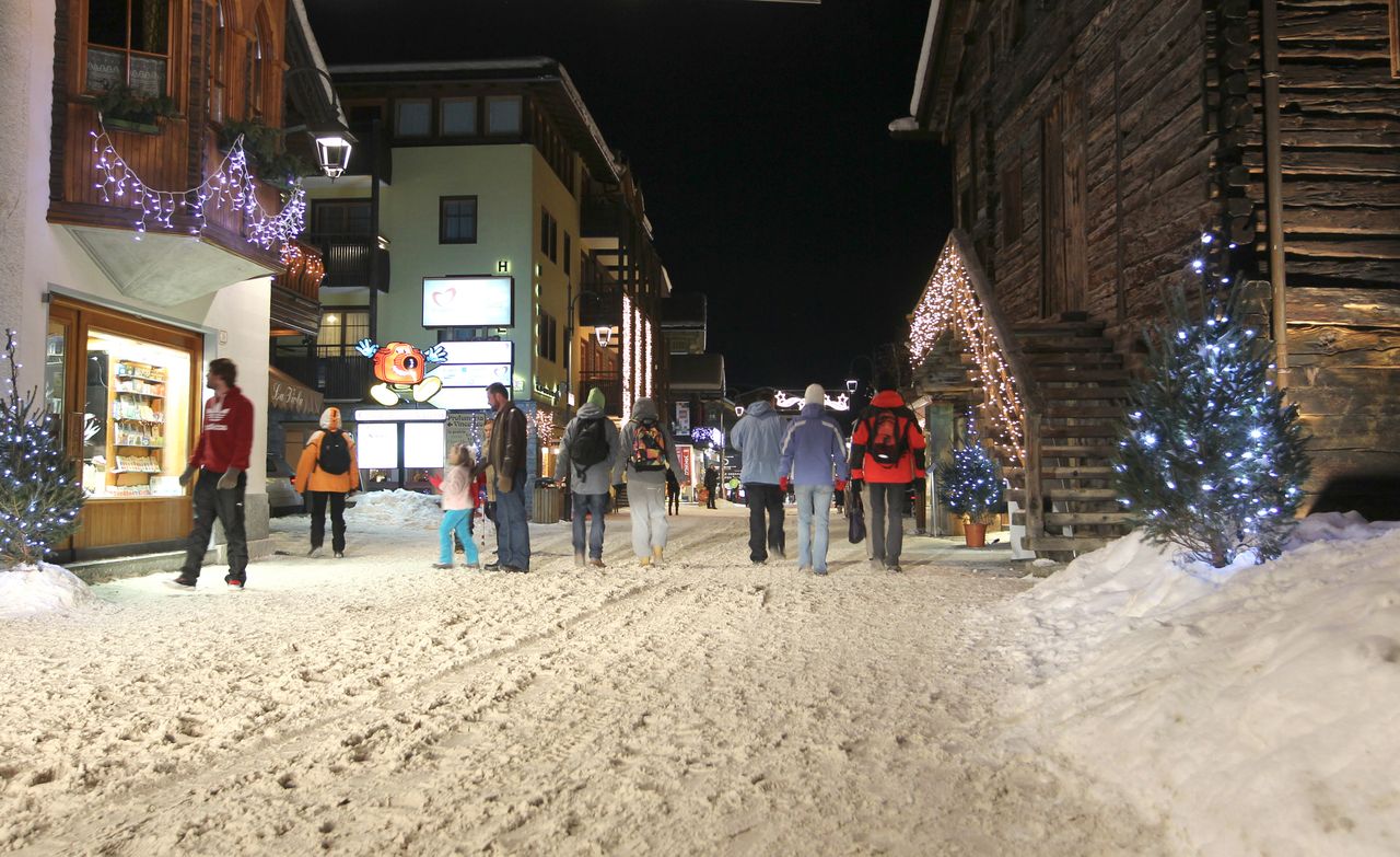 In Livigno, you can meet many shopping frenzy enthusiasts.