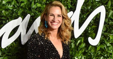 58-letnia Julia Roberts zachwyca BEZ GRAMA MAKIJAŻU. Ikona? (FOTO)