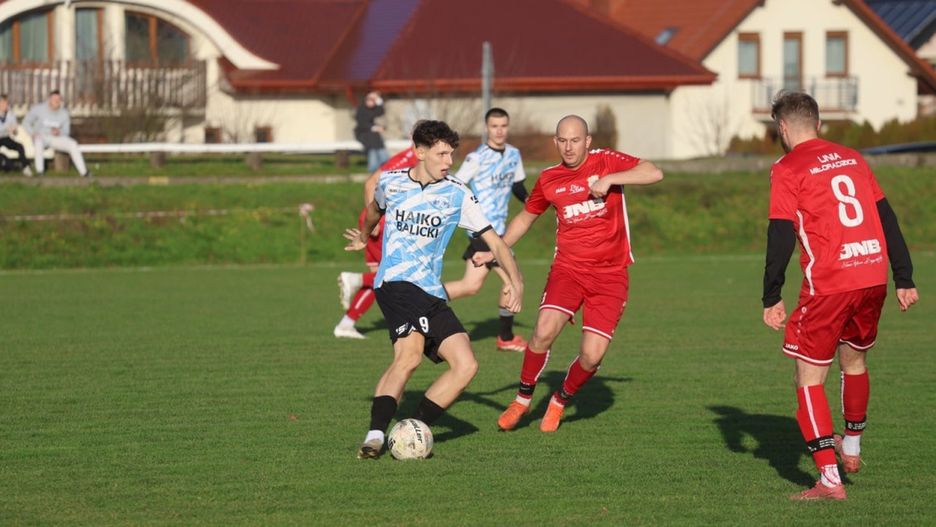 Dąb Stowarzyszenie Siedliska – Unia Miłoradzice (WO)