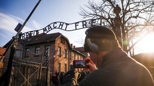 Litwin ukarany. Propagował nazizm w Muzeum Auschwitz