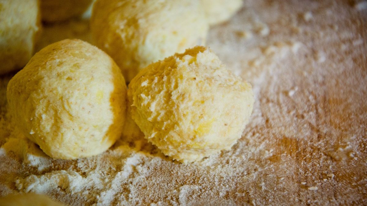 Kluski półfrancuskie.